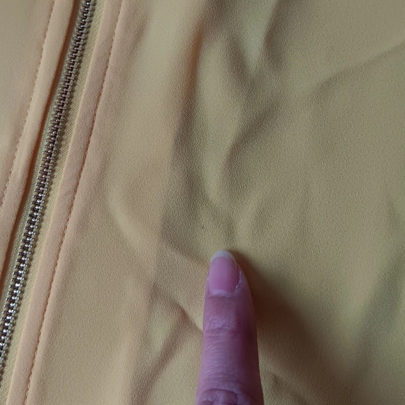 NWT Roz & Ali Women's Sleeveless Top Plus Size 1X, yellow color, never worn. - Picture 10 of 14